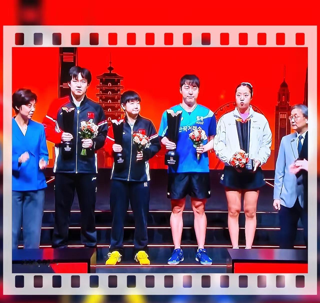 怪不得拿了冠军都没敢大声嚷嚷，甚至脸上都没啥喜色，这一幕看得人心里怪难受的。
起