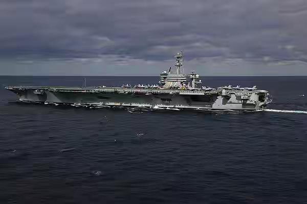 重兵压境 航母静默 美国真要对伊朗动手了？