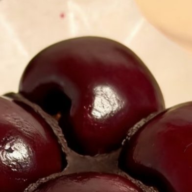 车厘子酸奶砖丨自制做法🍒食材：车厘子干噎酸奶黑巧克力块步骤：1、提前一天压好酸
