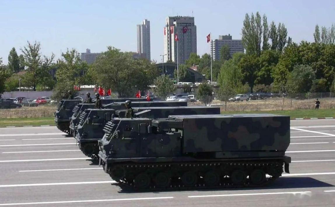 美国国务院发言人称:“乌克兰从土耳其采购了12套M270型多管火箭炮系统以及70