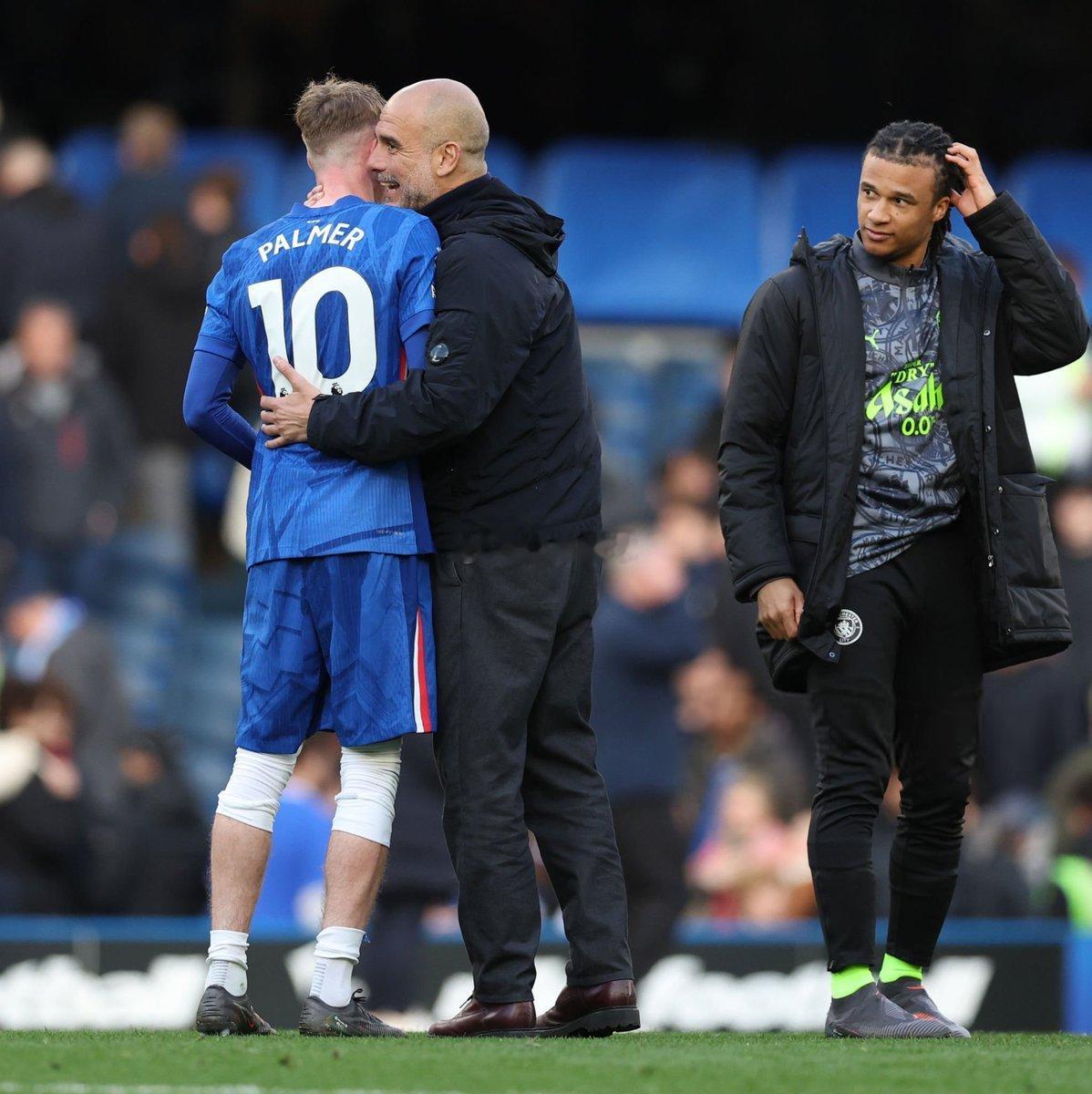 英超赛场切尔西再遭重创，0-3不敌曼城后，球队连续两场净负3球及以上，创下18年