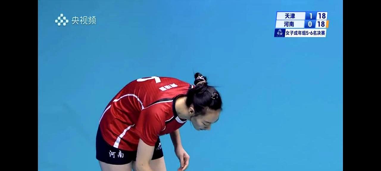 天津女排和河南女排打全运会5-6名排位赛，天津3比1赢了拿第五。朱婷没上场，新浪