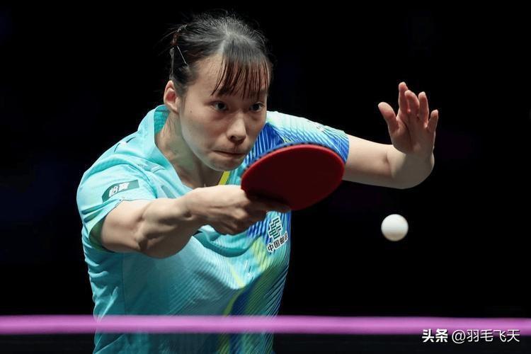 石洵瑶见怪不怪力擒袁嘉楠
北京时间3月11日2026年wTT重庆冠军赛第一轮，小