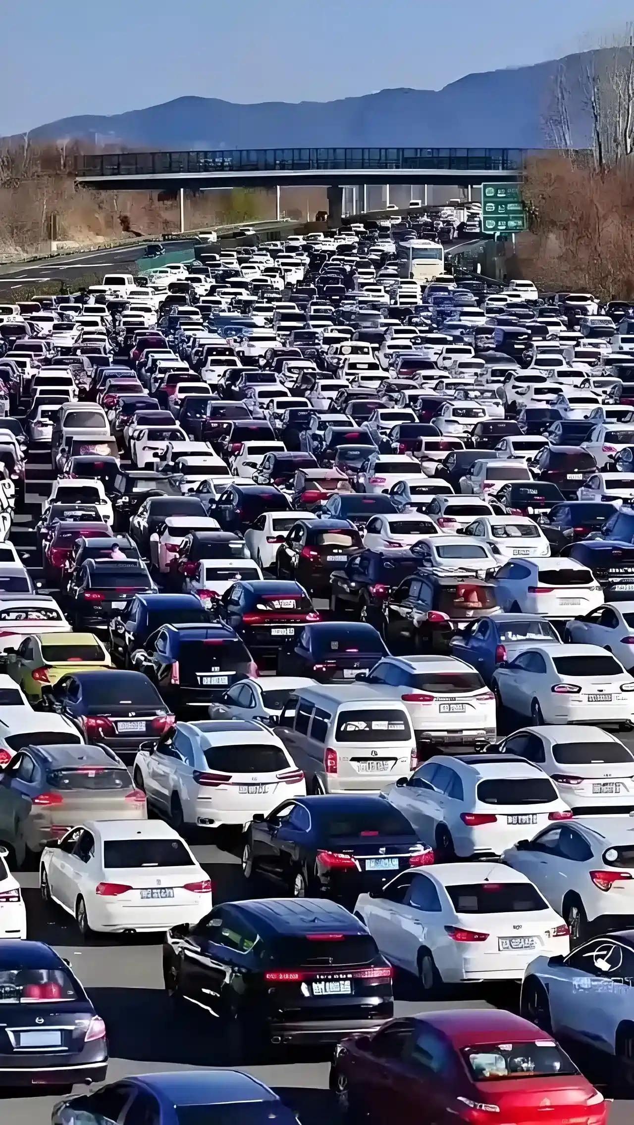 春节连休9天高速免费回家对比的时刻就要来了！开什么车回去决定亲戚朋友该怎么看你