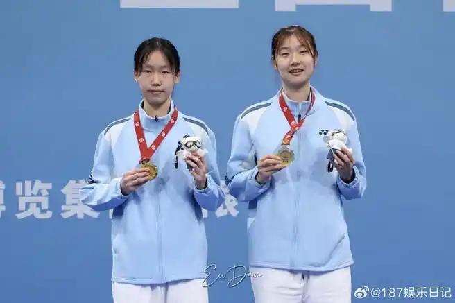 澳门赛今日下半段比赛结束，国羽小将外战给力晋级，德比战胡哲安和陈樊淑湉/刘嘉悦胜