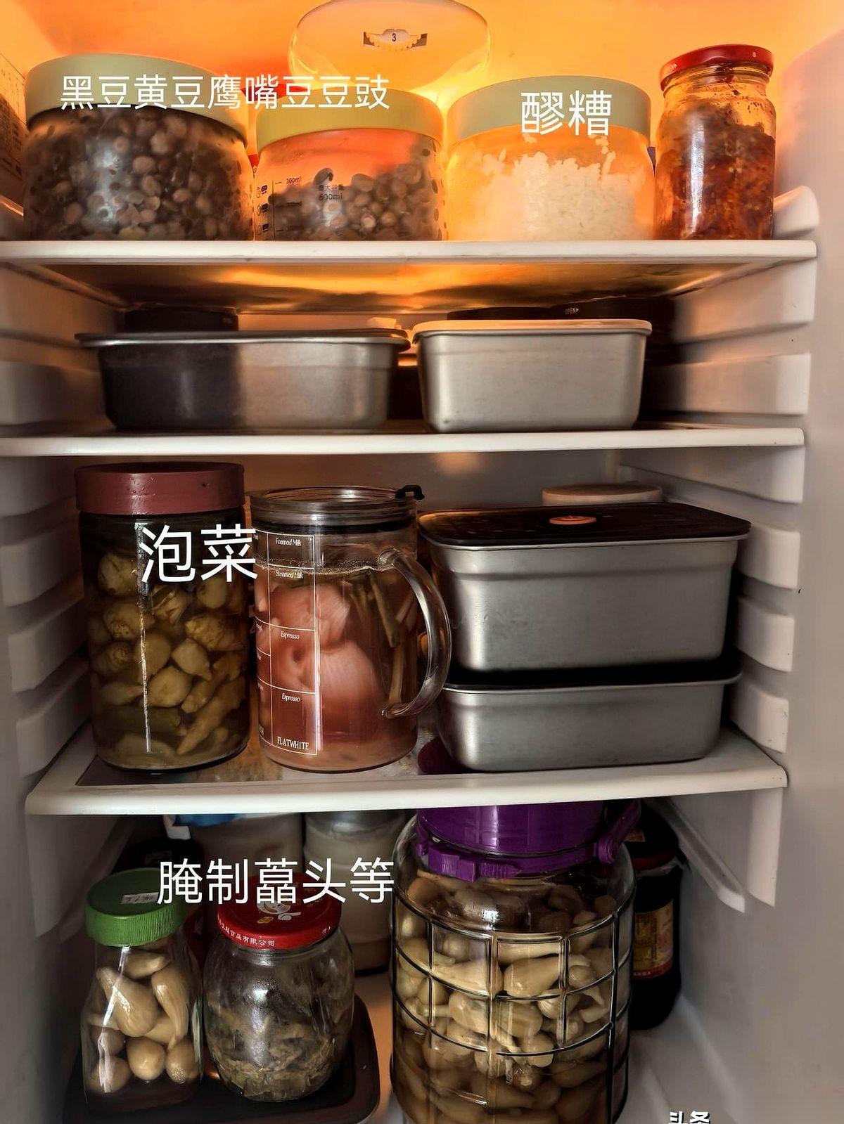 亲戚家开着食品厂，风味豆豉、老坛泡菜管够，一分钱不收。这便宜搁谁不占？可我偏不，