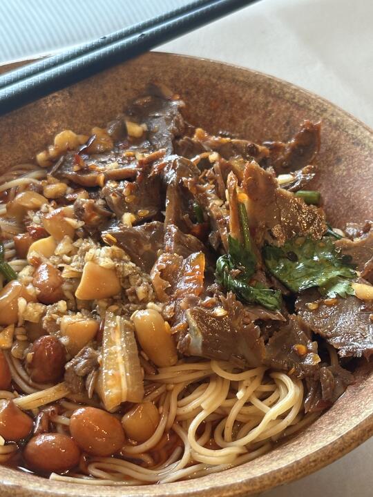 吃到好吃的真的很开心！📍紫燕百味鸡