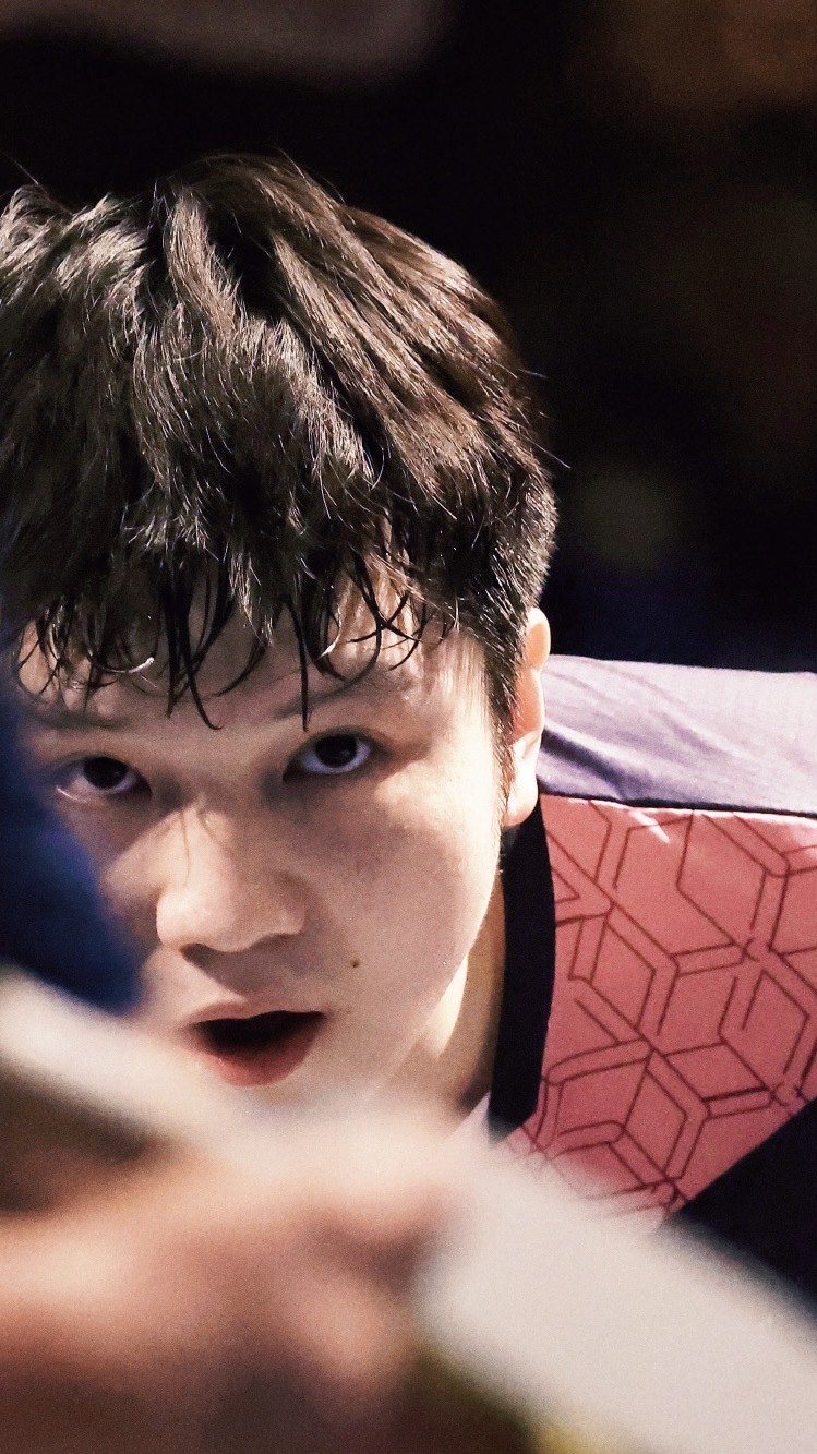 樊振东这身战袍好看