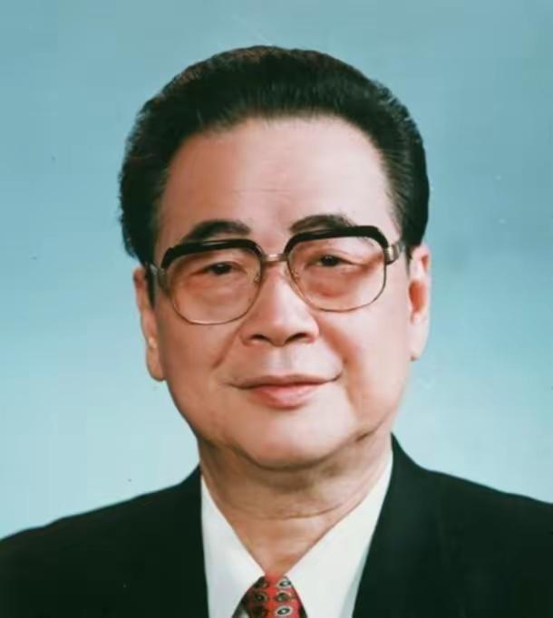 1981年，电力部一些老同志联名向中央反映，对李鹏出任部长表示担忧。他们认为这位