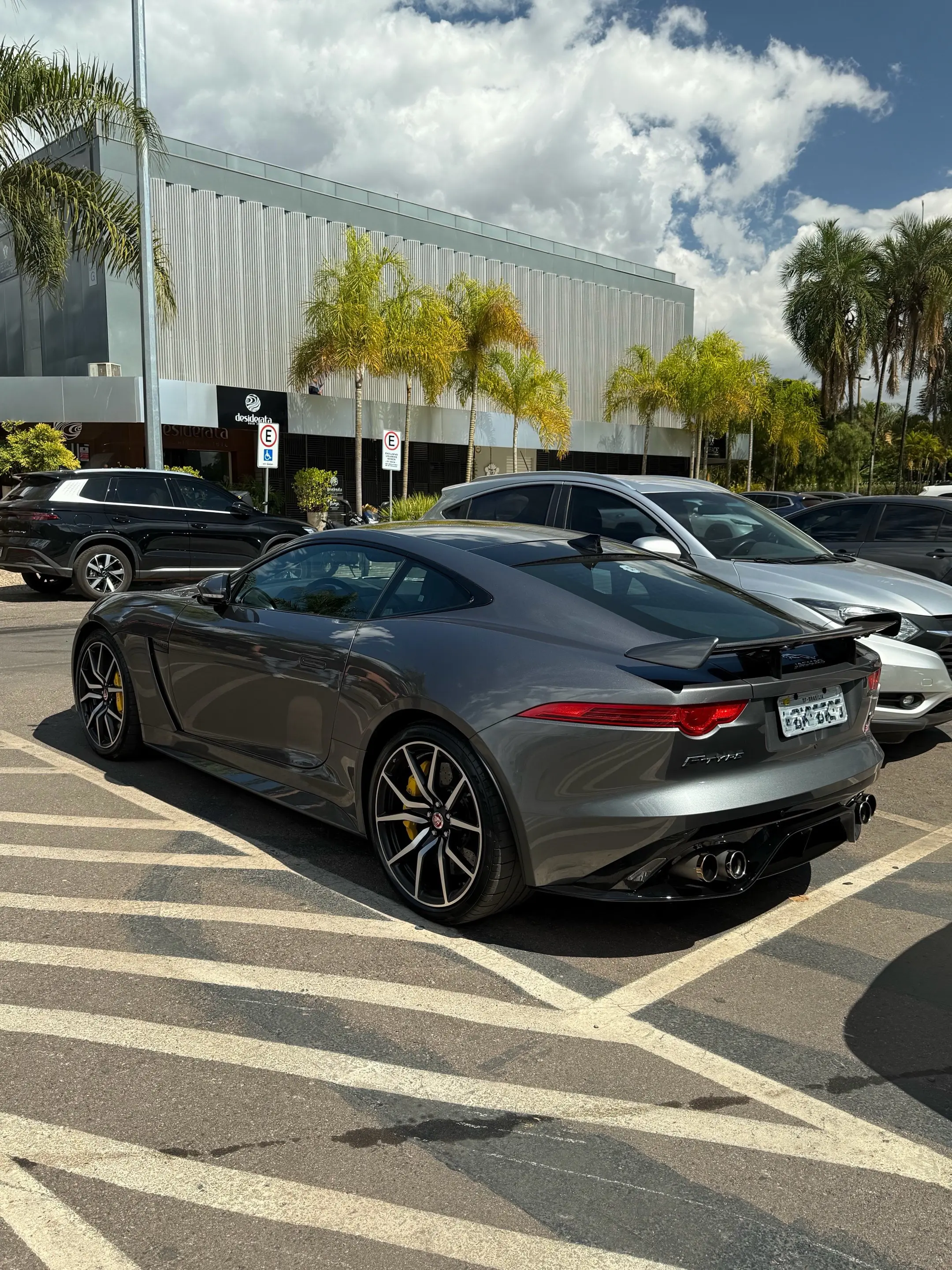 Jaguar Ftype SVR.