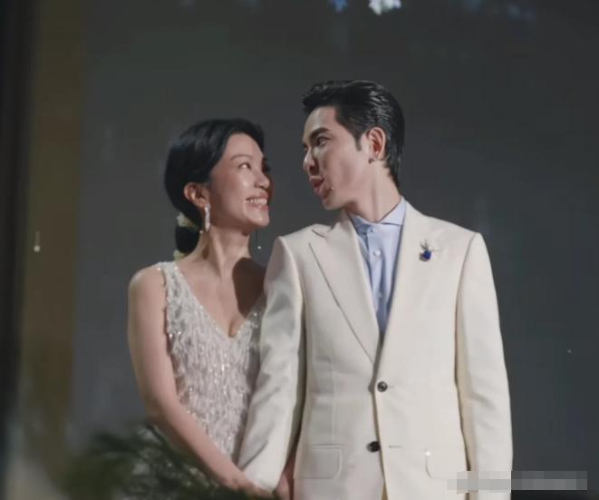 萧敬腾婚礼深情告白：19岁为见你参加选秀，誓言今生来世永相守[微风]
台湾歌手萧