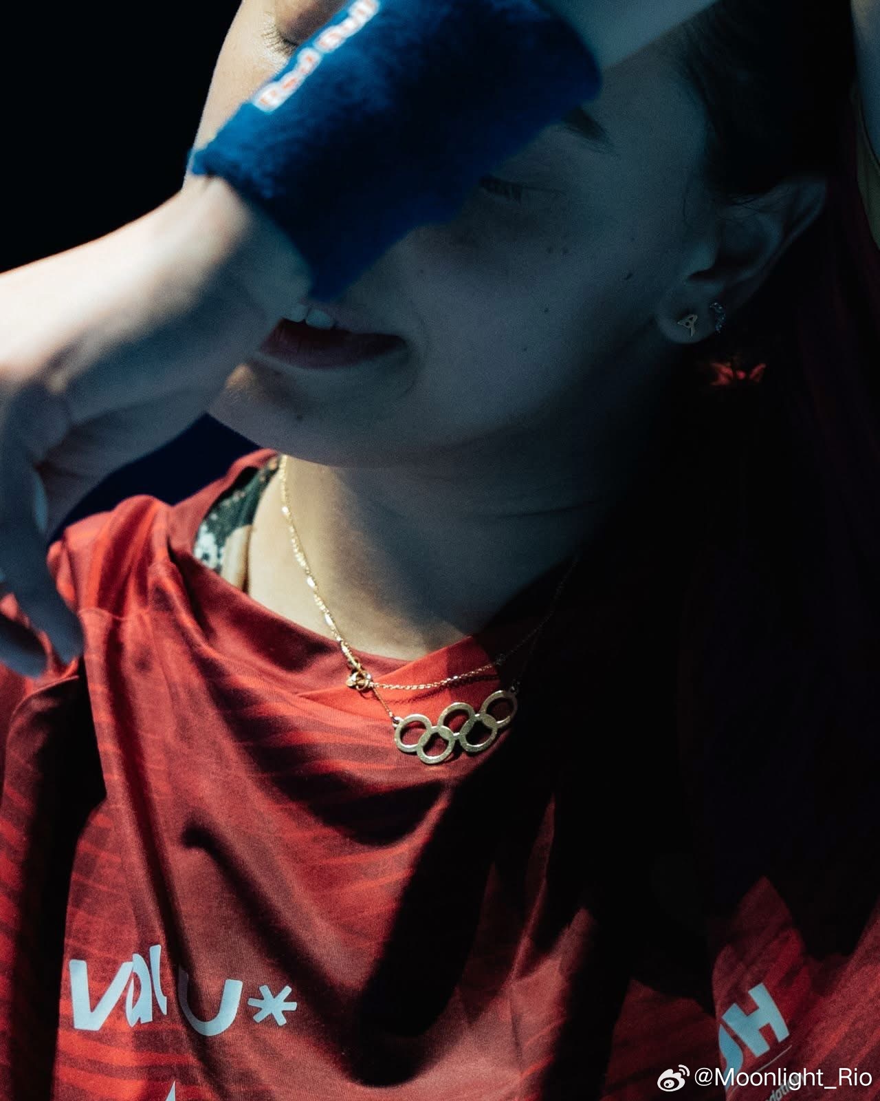 每次看都说这个五环项链好好看 