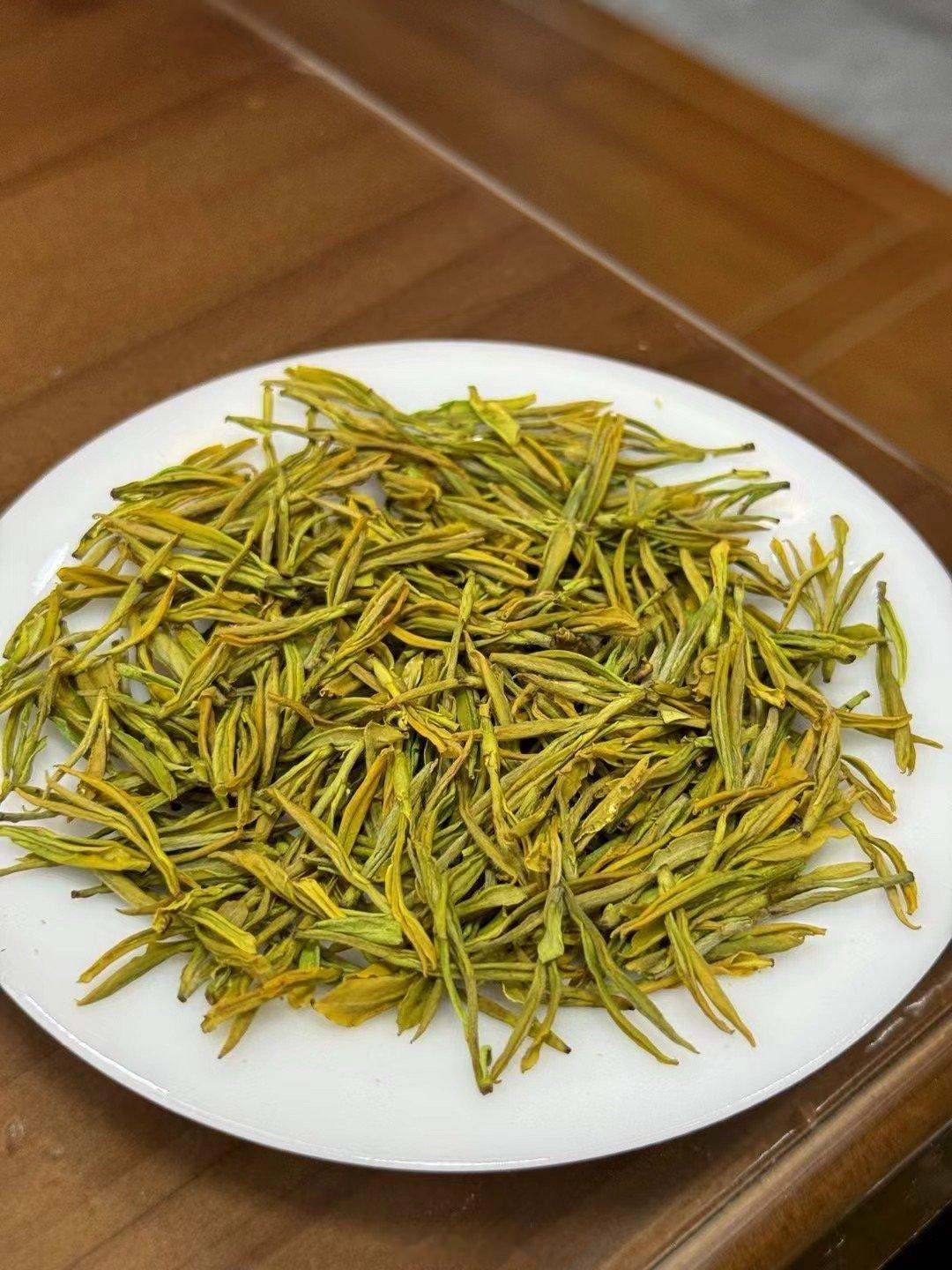 人间烟火最抚人心，平淡日子自有清欢。不必追逐浮华，用心感受当下的一风一景、一餐一