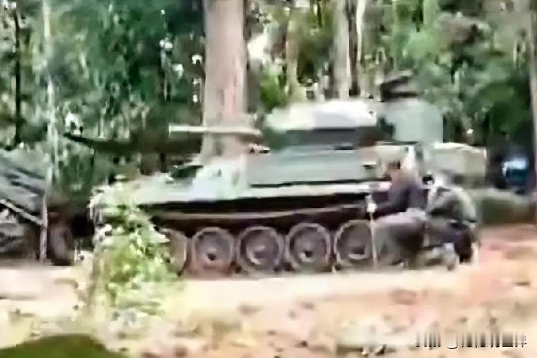 12月9日下午的最新消息，现在他来了 第三条：泰柬边境冲突进入第三天，双方累计1