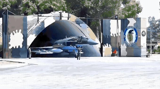 巴基斯坦出动24架战机加预警机：护送伊朗代表团防以色列暗杀，把打印度的家伙全拿出