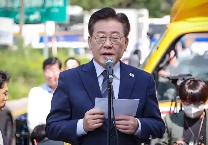 韩国要当家作主了！李在明战时指挥权收回，国防预算大手笔
 
朋友们，今天咱们来聊