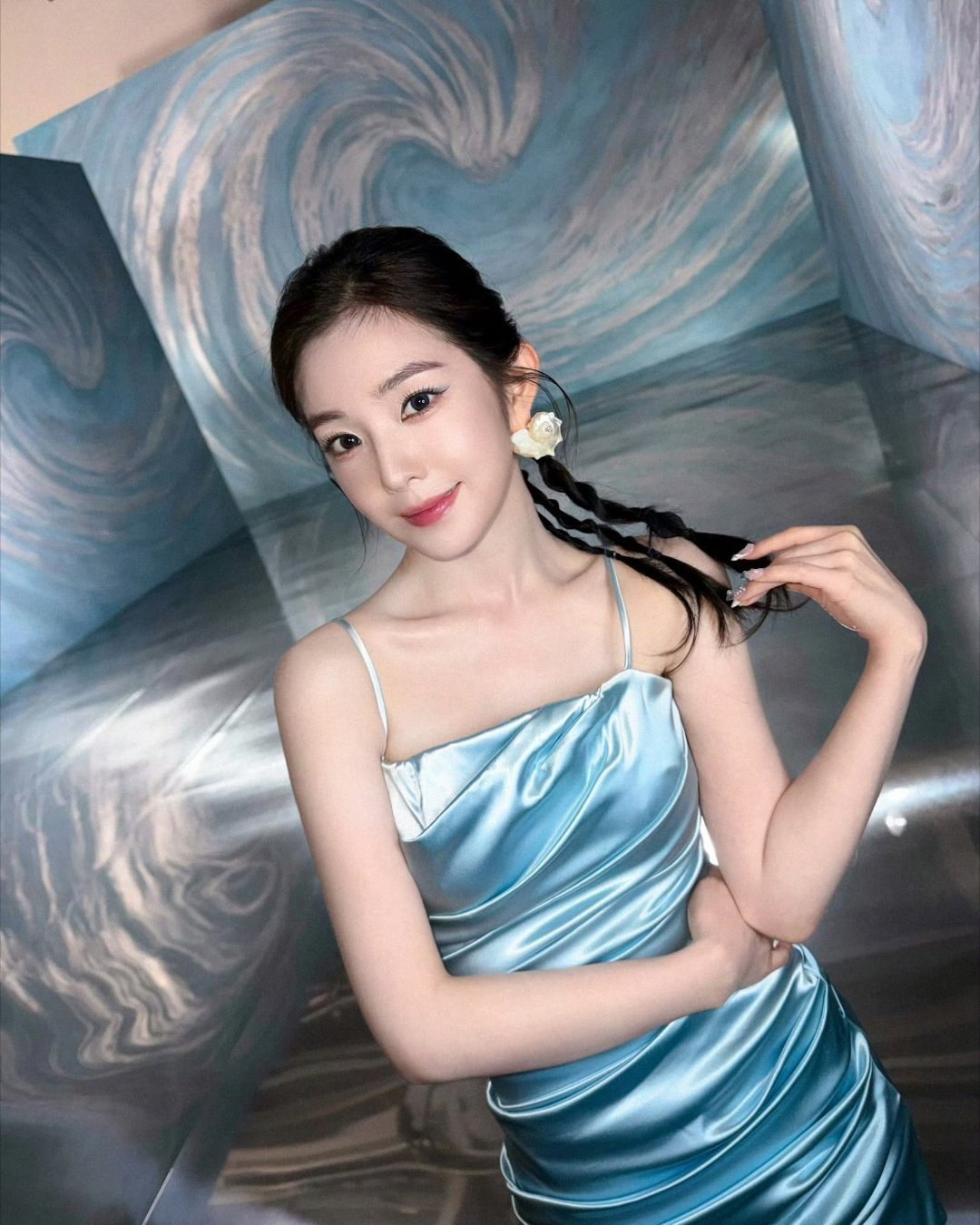 新释出的美照！油画美人即视感redvelvet裴珠泫irene 