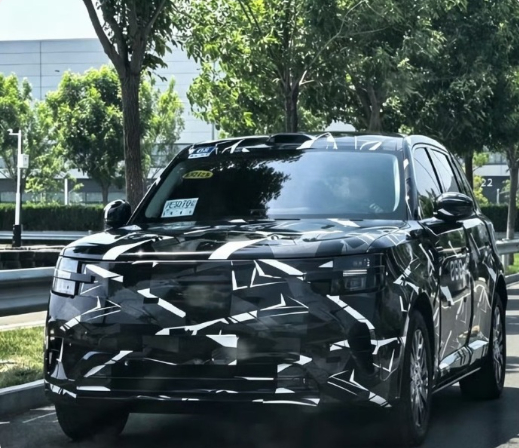 小米寻天品牌首款车型曝光 小米独立品牌“寻天”硬刚理想、问界，这几大差异化设计是
