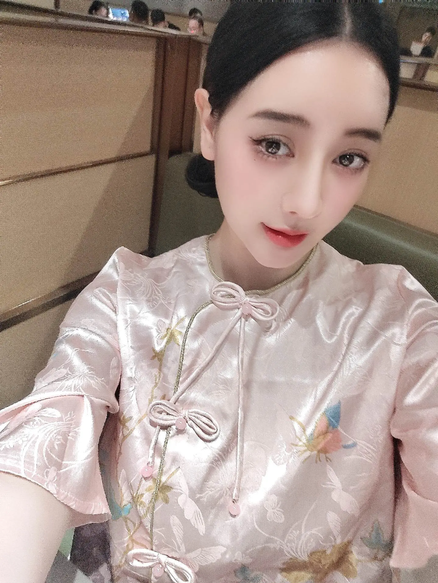我的两个极端：一个一言不发 一个过渡分享