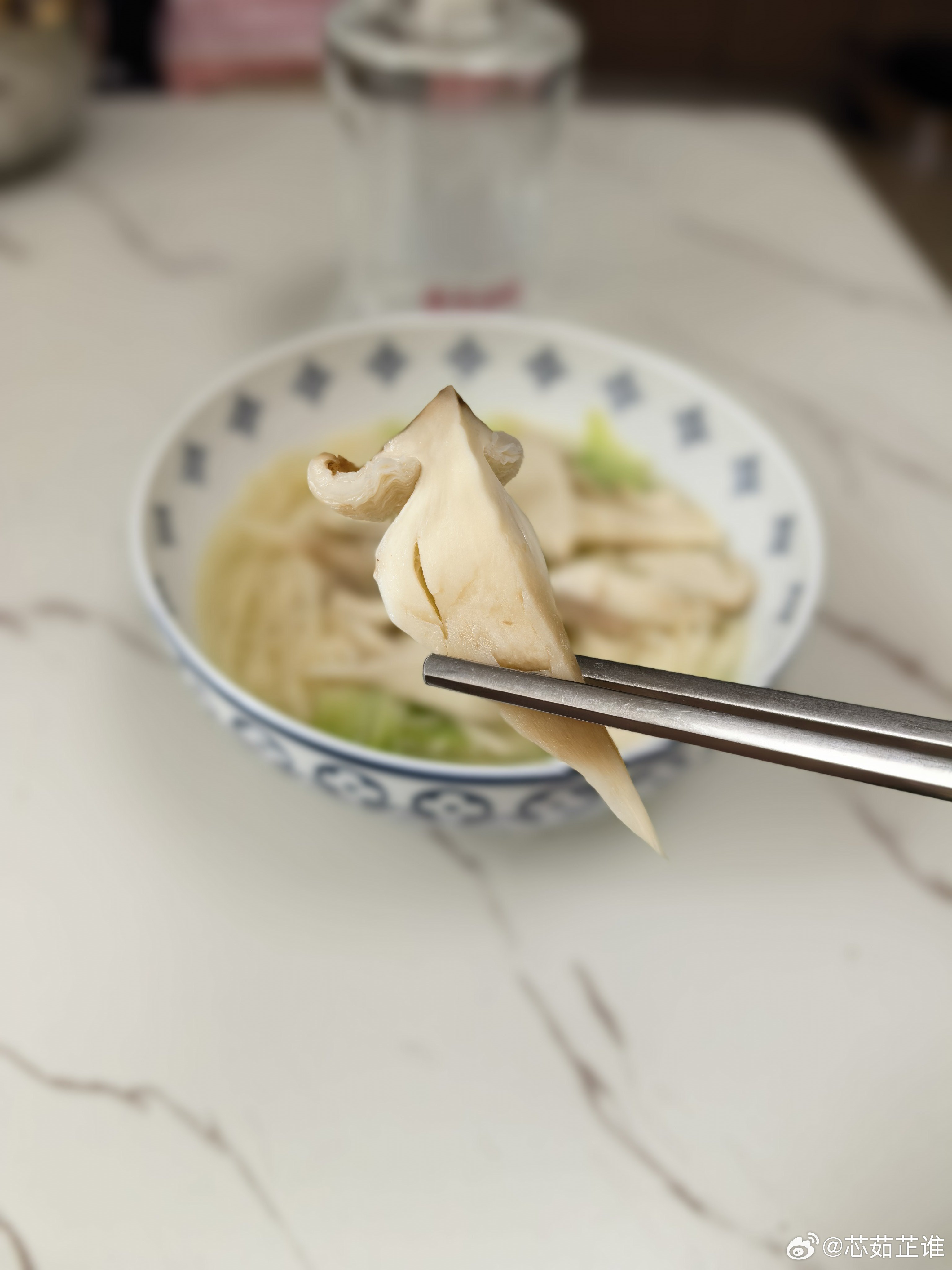 是日早餐……大白鸡枞素面 