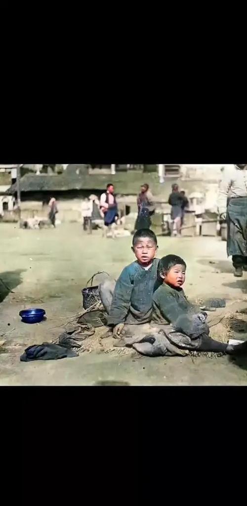 2016年，广州一女子上街买菜时，偶遇一双脚被截断的乞丐，仔细辨认下才发现，这人