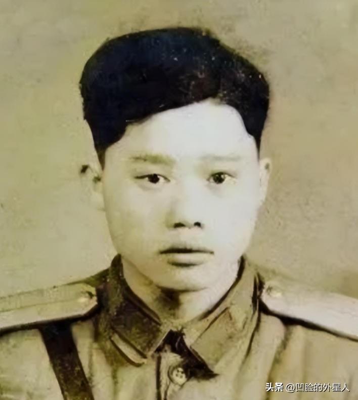 1951年1月28日，志愿军战士潘天炎因为生理需要去附近的草丛解决，却意外发现阵