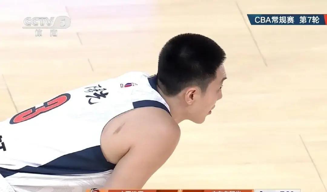 山西3分球集体哑火，广东7连胜登顶
 
2月28日晚，广东东莞银行在主场92比7