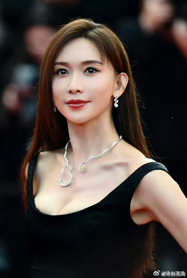 林志玲感谢赤壁让大家认识自己 林志玲一直以来都怀揣着一颗特别真诚的心呀，并且也是