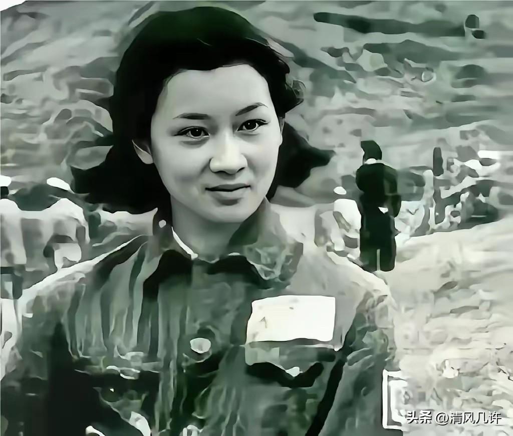 因叛徒出卖，她与丈夫同时被捕，在狱中，敌人当着她丈夫面扒光她的衣服，在对她施暴完