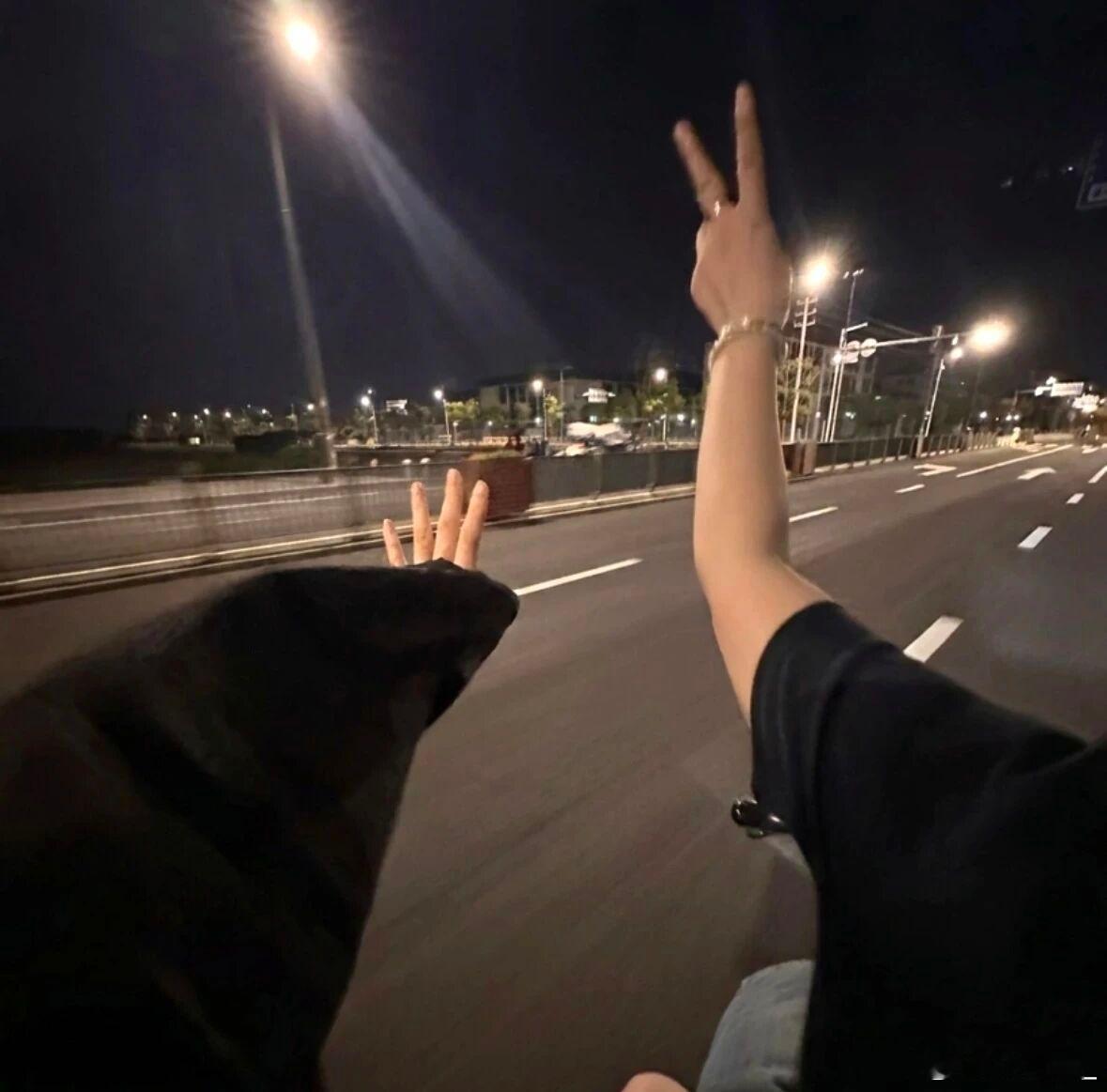 生活忙忙碌碌，难得一份懒懒散散 