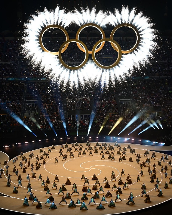 米兰冬奥会开幕式神图 米兰冬奥会开幕式，《队报》更新社媒晒出五环神图！冬奥会开幕