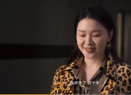 #金靖不官宣恋情结婚的原因#金靖说恋爱和结婚能不官宣就不官宣，因为她认为恋爱的时