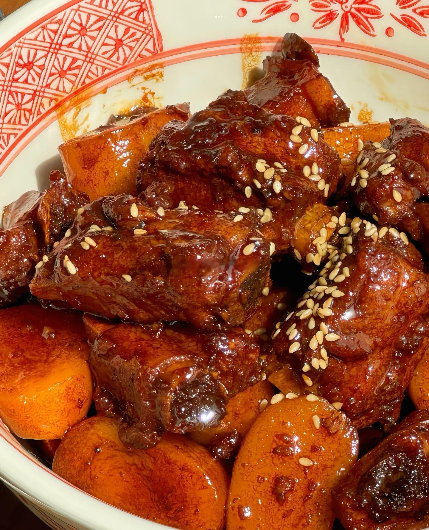 我的年度美食清单  🍽️🍽️虽然工作忙碌，但还是坚持下班回家自己做饭。今天来