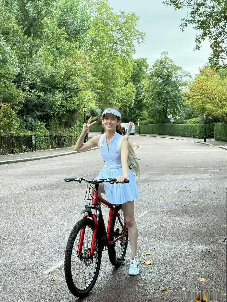 章泽天好白啊还是那么漂亮，可能气血再补一补状态更佳[送花花][送花花] ​​​