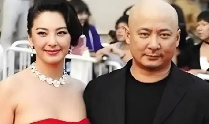 张雨绮拍《白鹿原》那场窑洞里的戏，是导演现场临时加的。
段奕宏也觉得突然，但两个