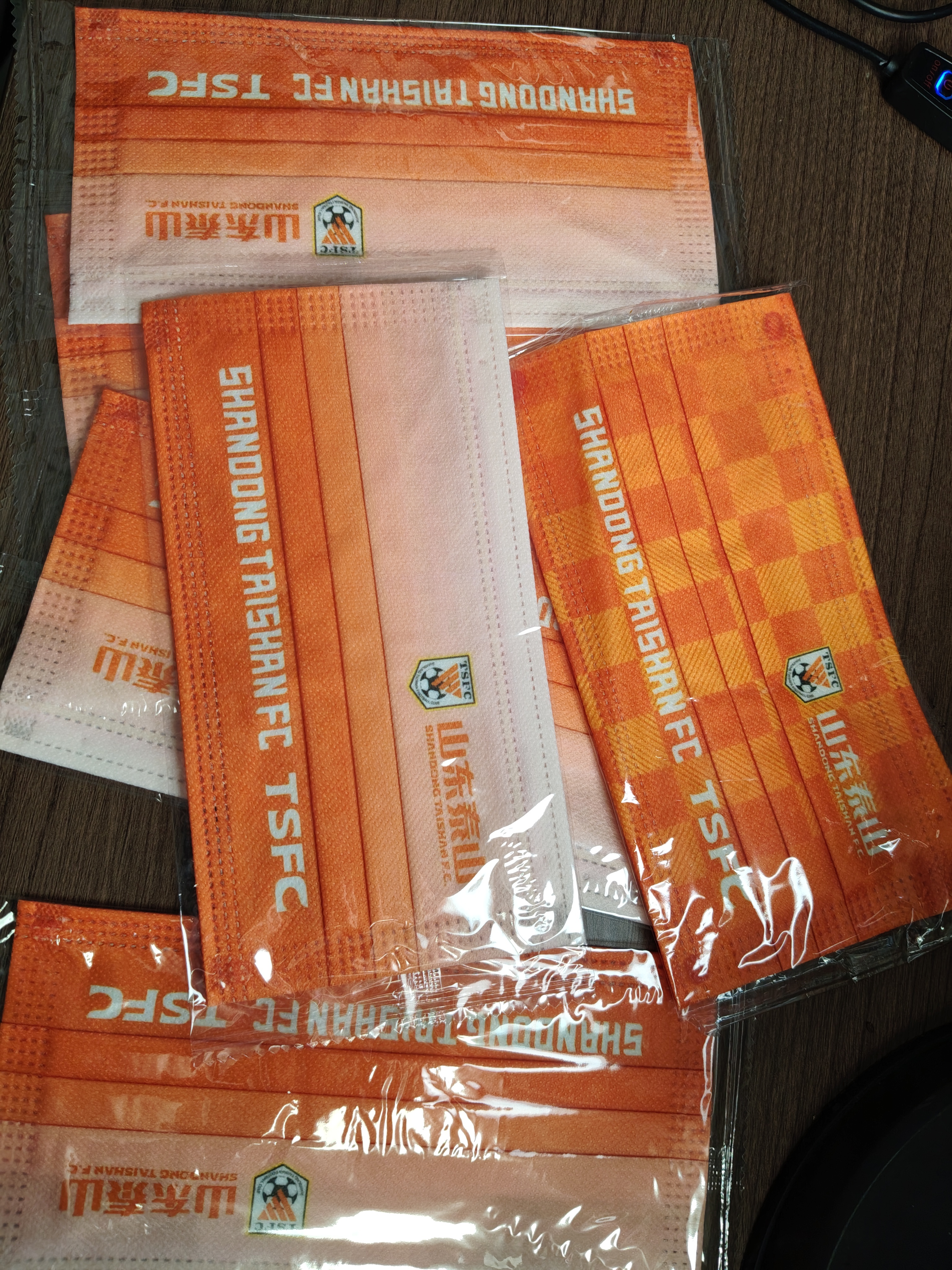 山东泰山vs北京国安 京鲁大战，装备要全！ 