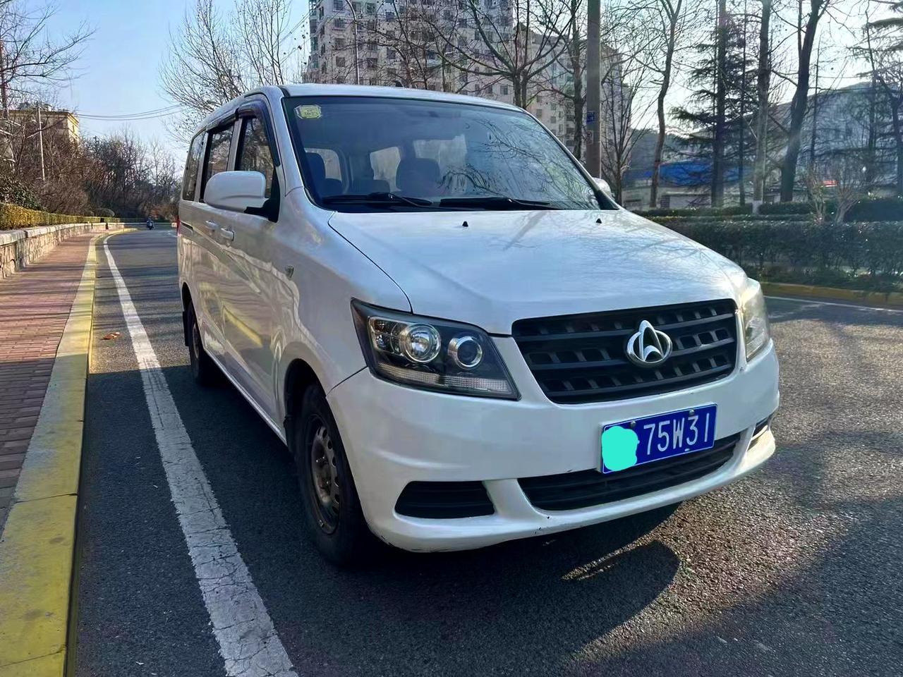 如果你们没有听说过那些曾经的日系汽车。像日产nv200丰田bb30铃木浪迪。这些