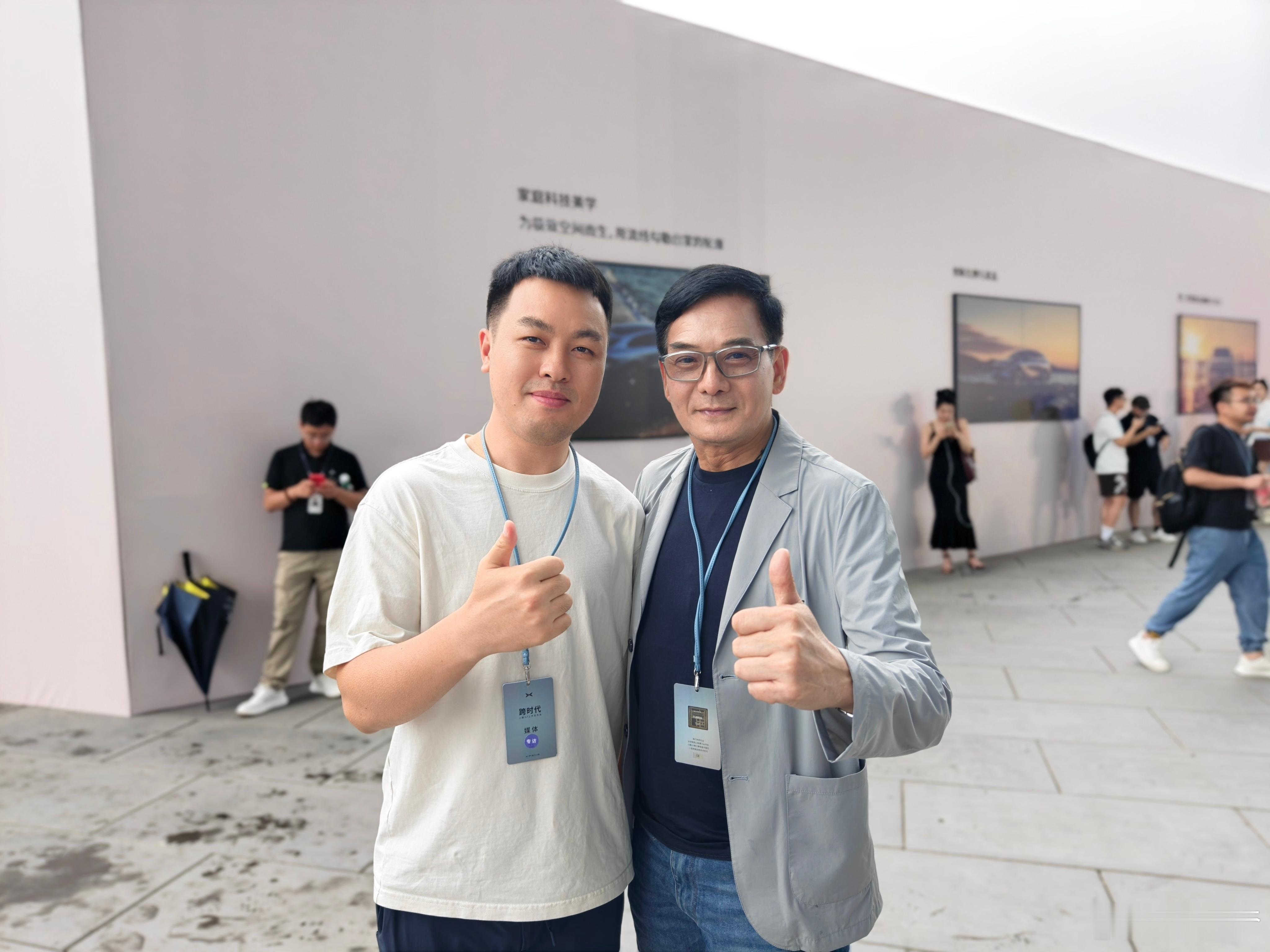 远处看到李国麟老师几次，这回终于鼓起勇气合影了[害羞]感谢小鹏G7小鹏g7今日上