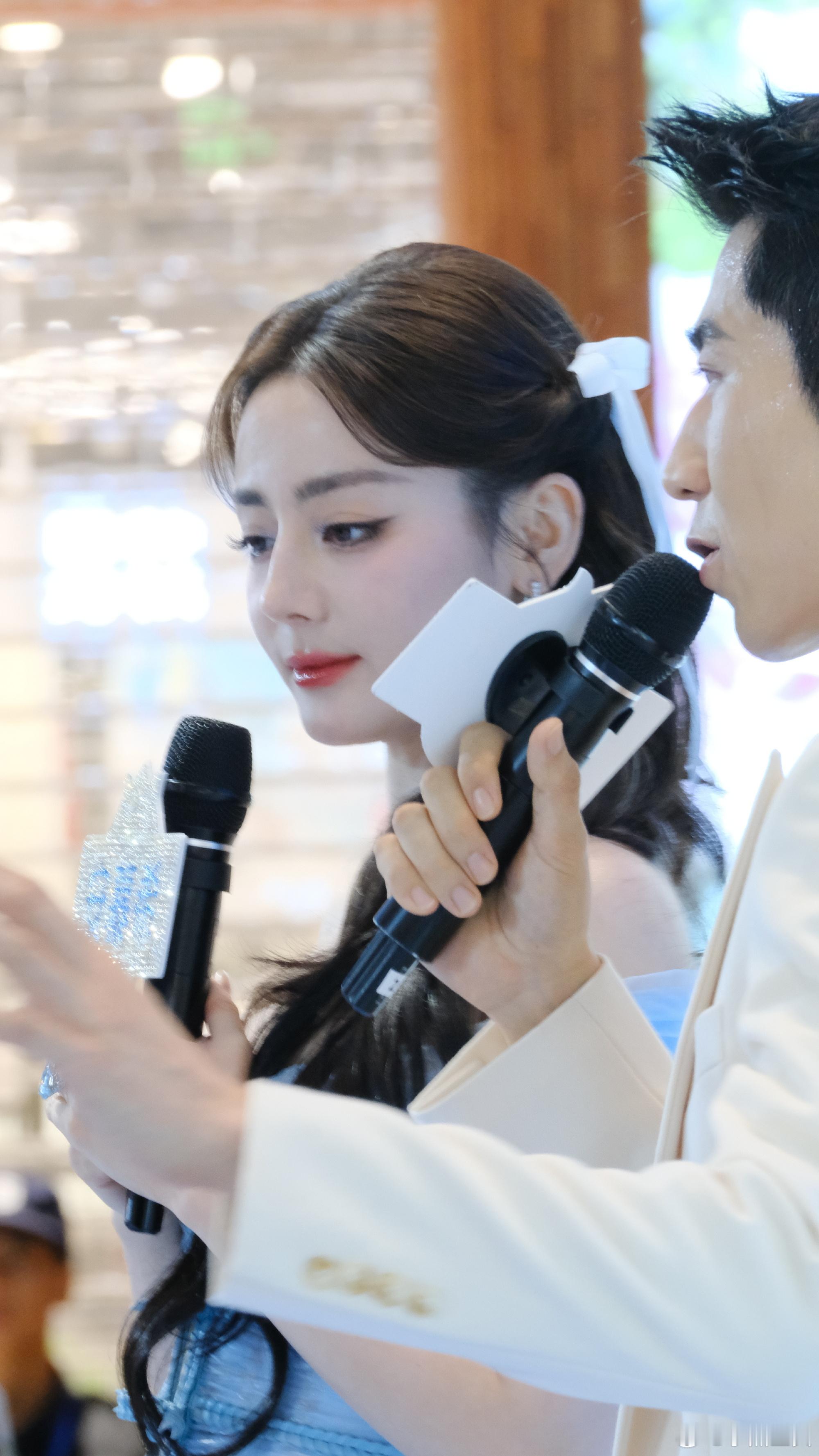 迪丽热巴水晶鞋 蓝莓公主 迪丽热巴🫐 