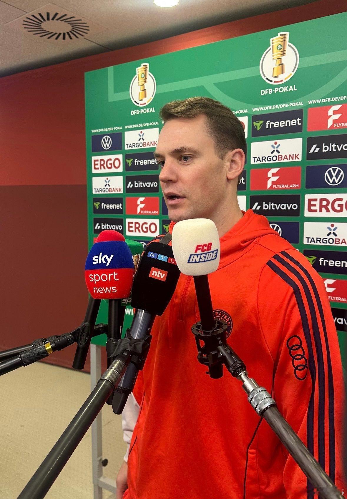 💬曼努埃爾·諾伊爾談到與拜仁可能贏得三冠王：“我們動力十足，尤其是在我們擁有這