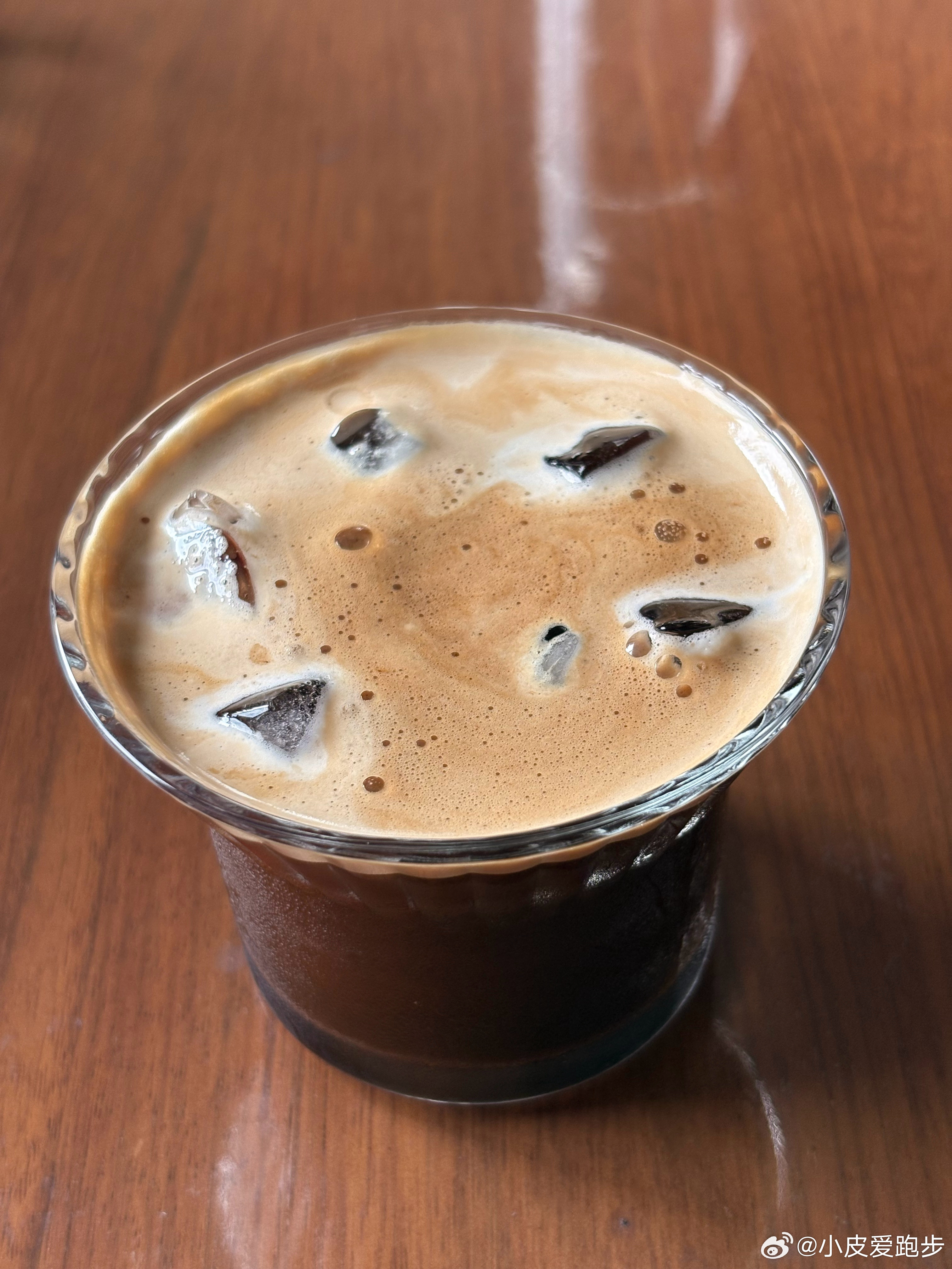 午后时光 在参差多态的世界中守护自己的海，同时允许他者的洋流奔涌而去。深刻的世界