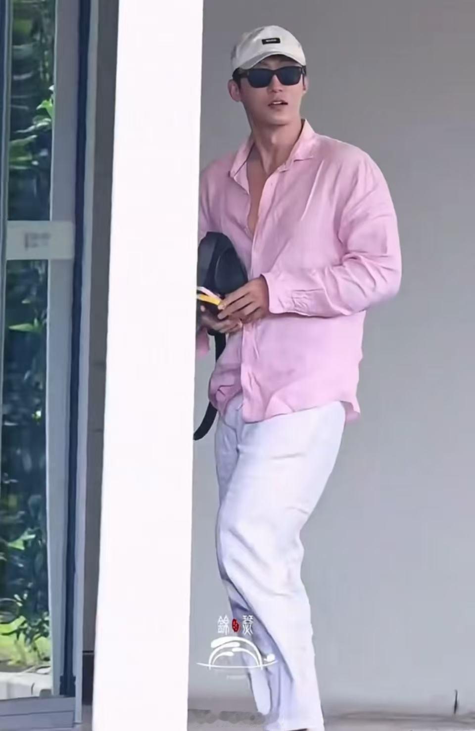 黄景瑜进组觉醒黄景瑜出发进组觉醒！黄景瑜出发进组觉醒