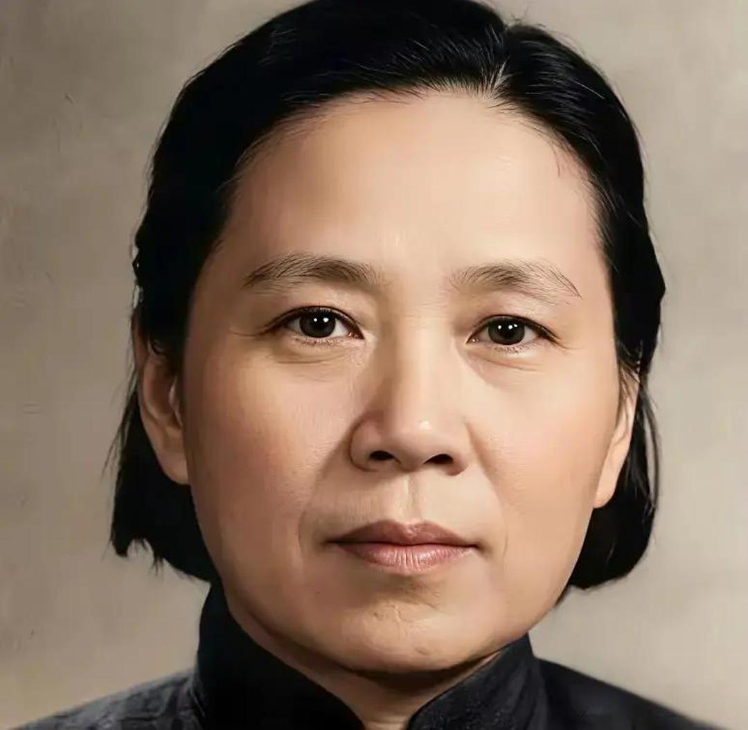 新中国成立后的一天，陈赓费尽周折，找到了一名30多岁的女子。
 
这名姓李的女子