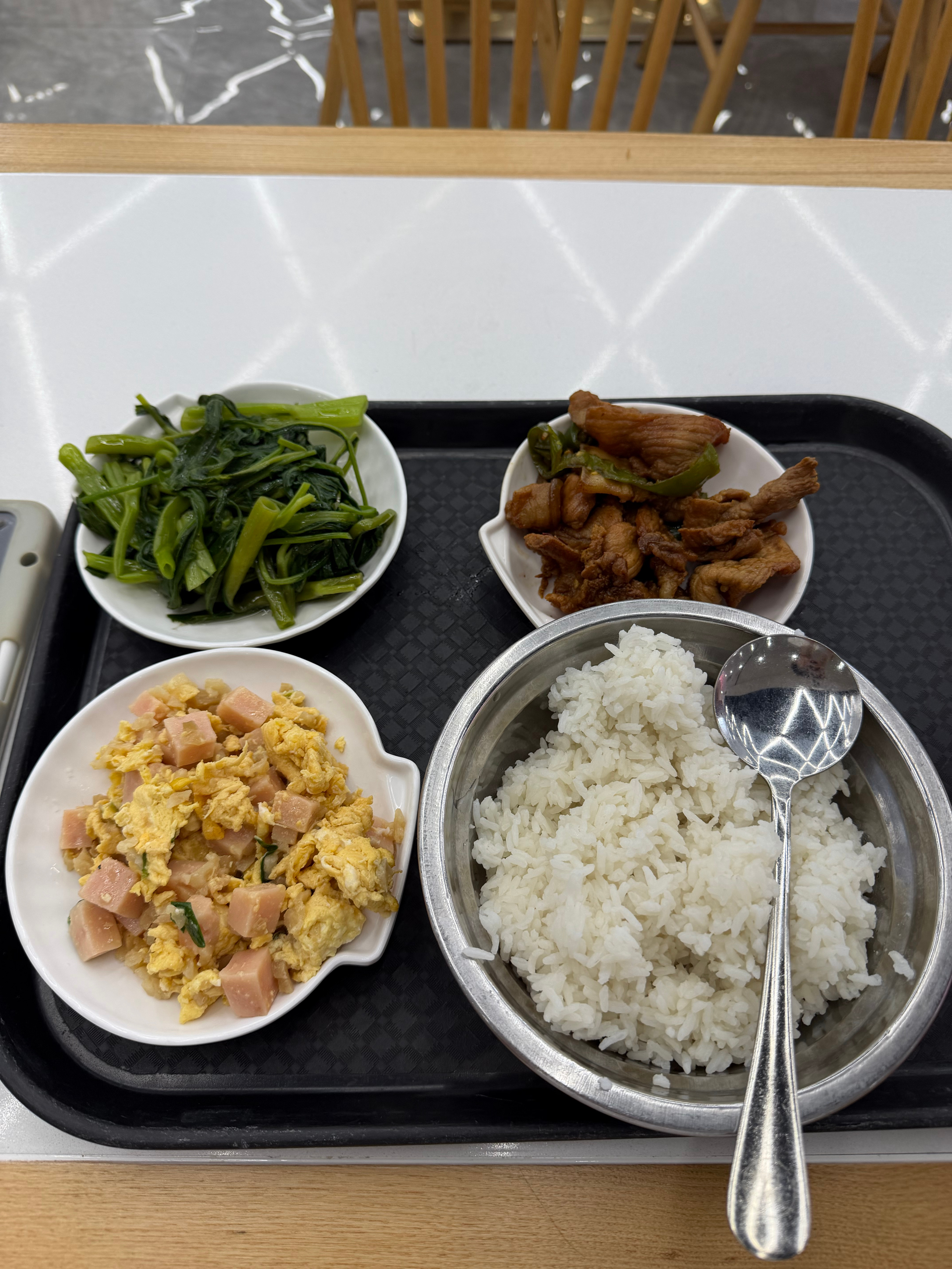 算算其实都半年没怎么吃学校的饭了…每周回学校重温一下，就馋这一口，而且每次拿筷子