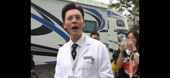 陈伟霆 我担太黏人了怎么办 看到威廉在镜头外的模样，真心感受到他对粉丝的关心，那