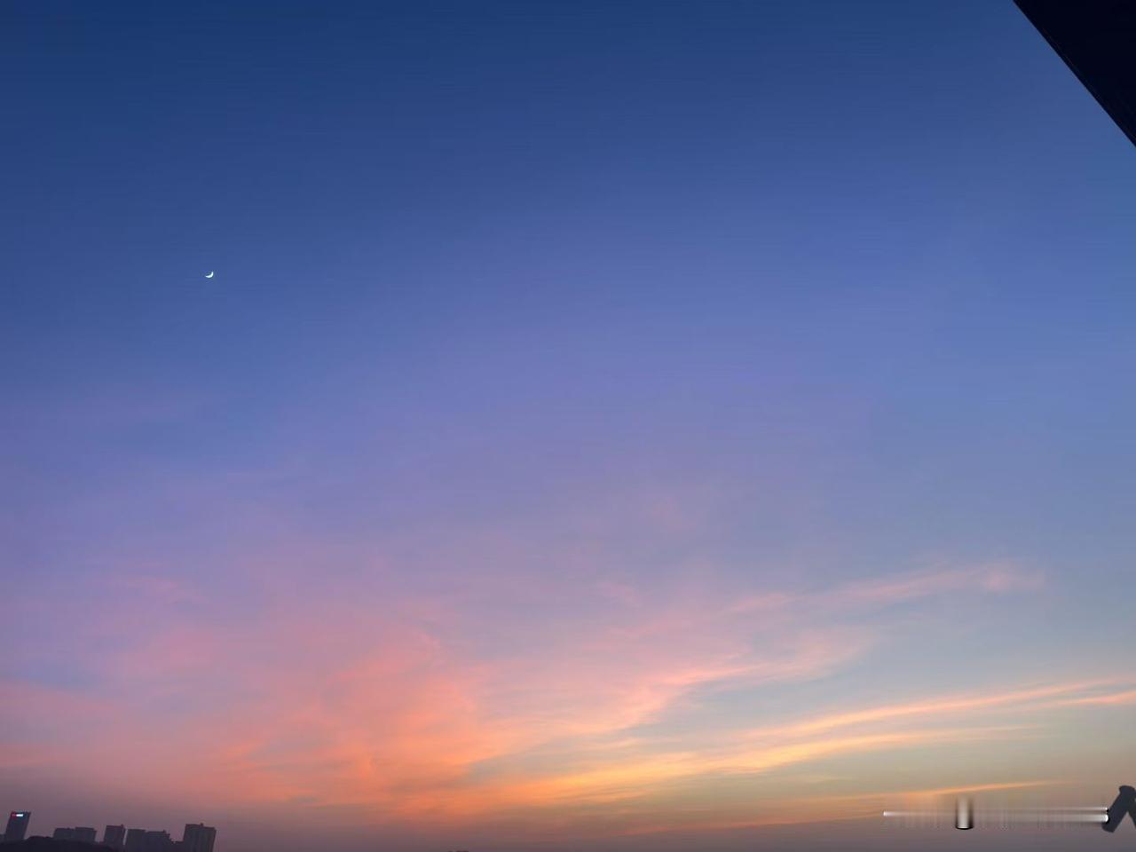 [烟花][烟花][烟花]海阔天空，任你鸟飞！让我这个鸟儿飞的更高...
    