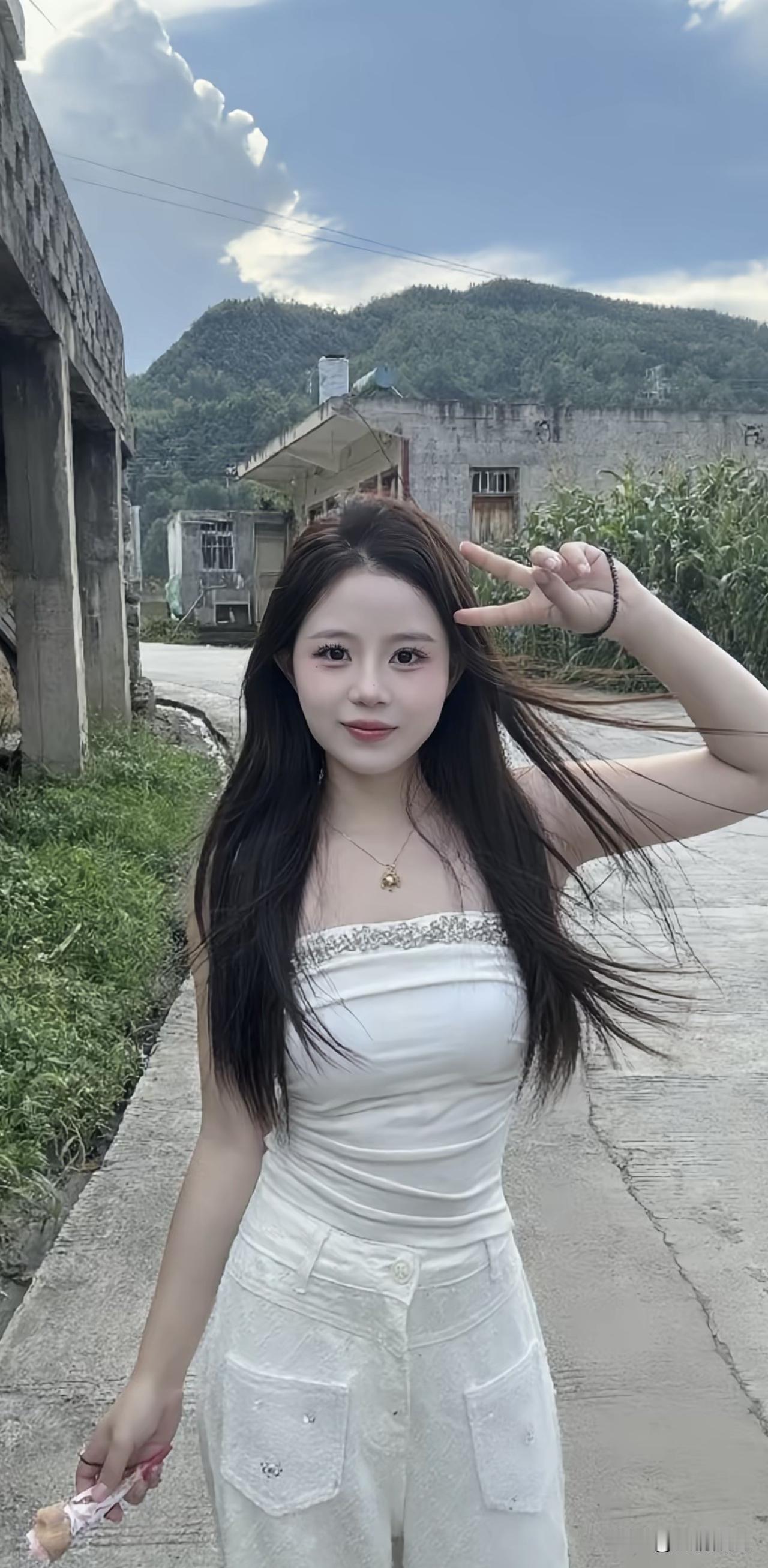 什么样的男人最孤独
孤独的不是单身男人
而是明明有妻子孩子
却依然感觉孤立无助
