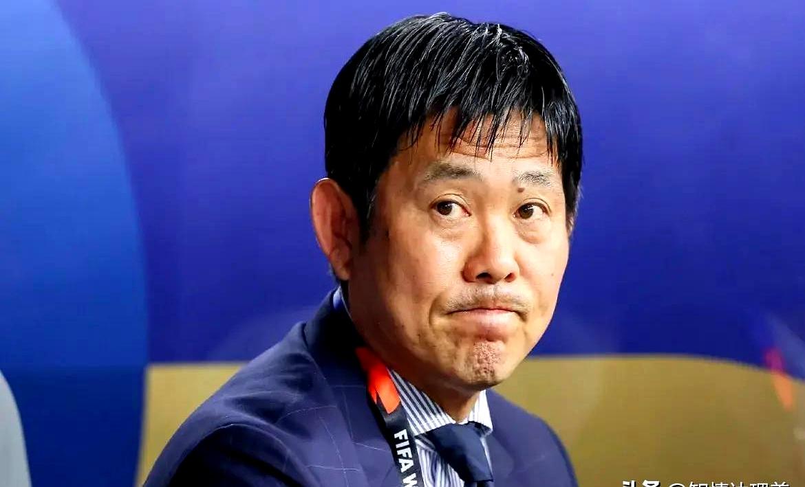 哨声压住球场的喧闹时，日本队只是相互点了点头，替补席上，森宝一靠着座椅发呆。
1