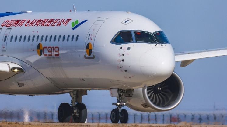 高原首飞成功，打破进口垄断，C919再下一城2026年7月29日，综合中国商飞官