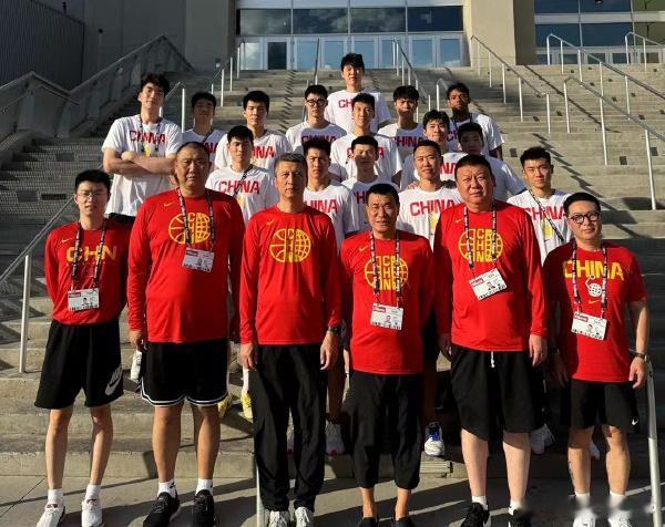 据我了解，中国男篮将于8月5日在云南海埂体育训练基地重新集结训练。鉴于上次集训的